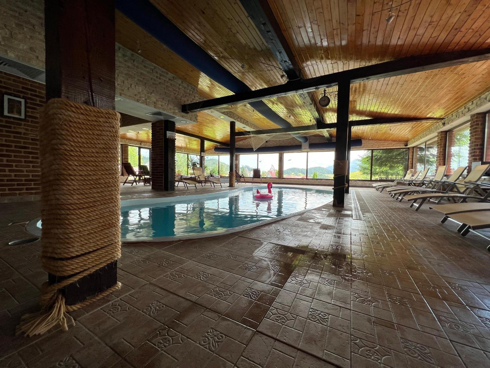 Complex Padina Ursului ฟุนดาตา ภายนอก รูปภาพ